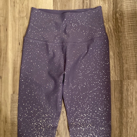 Beyond Yoga High Waisted Alloy Ombre Midi Leggings - Picture 7 of 14